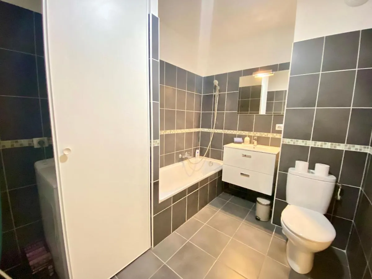 Apartment Cannes Maria By Scls Locations
